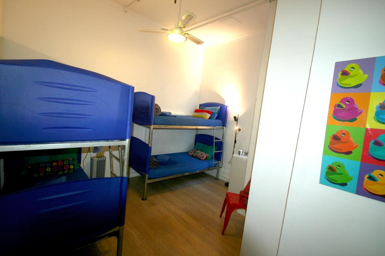 Zing Backpackers Ostello *