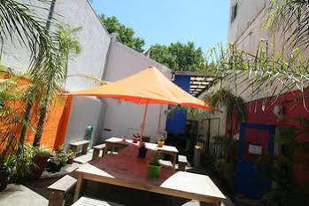 Zing Backpackers Ostello *